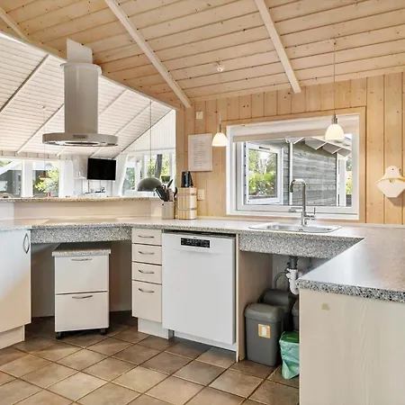 Ha384-hals-brombaervej-16 * Hou (Nordjylland)