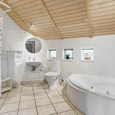 Ha384-hals-brombaervej-16 Hou (Nordjylland)